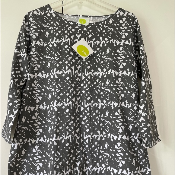 SEE DESIGN by Donna GormanTop Gray/White Size-Small NWT - Picture 1 of 4